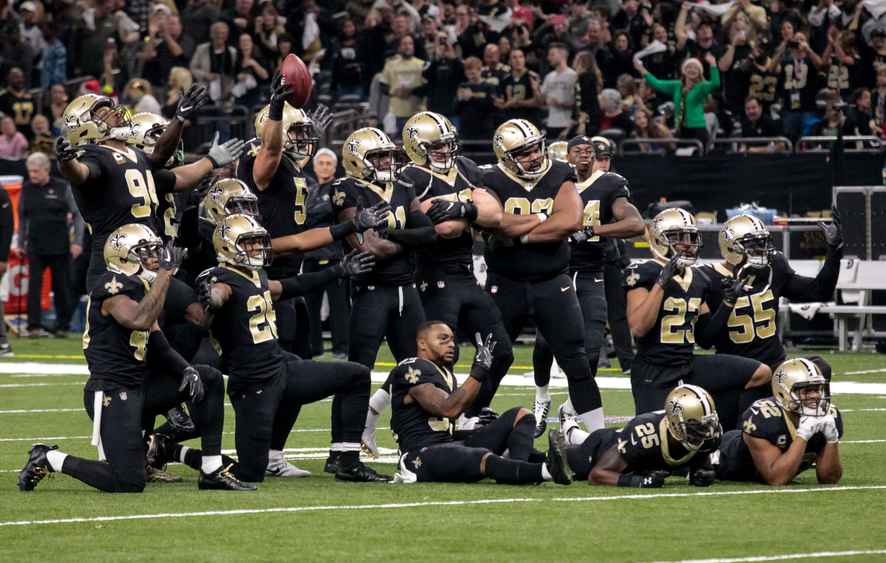 NO.saintsfalcons757.122517.jpg